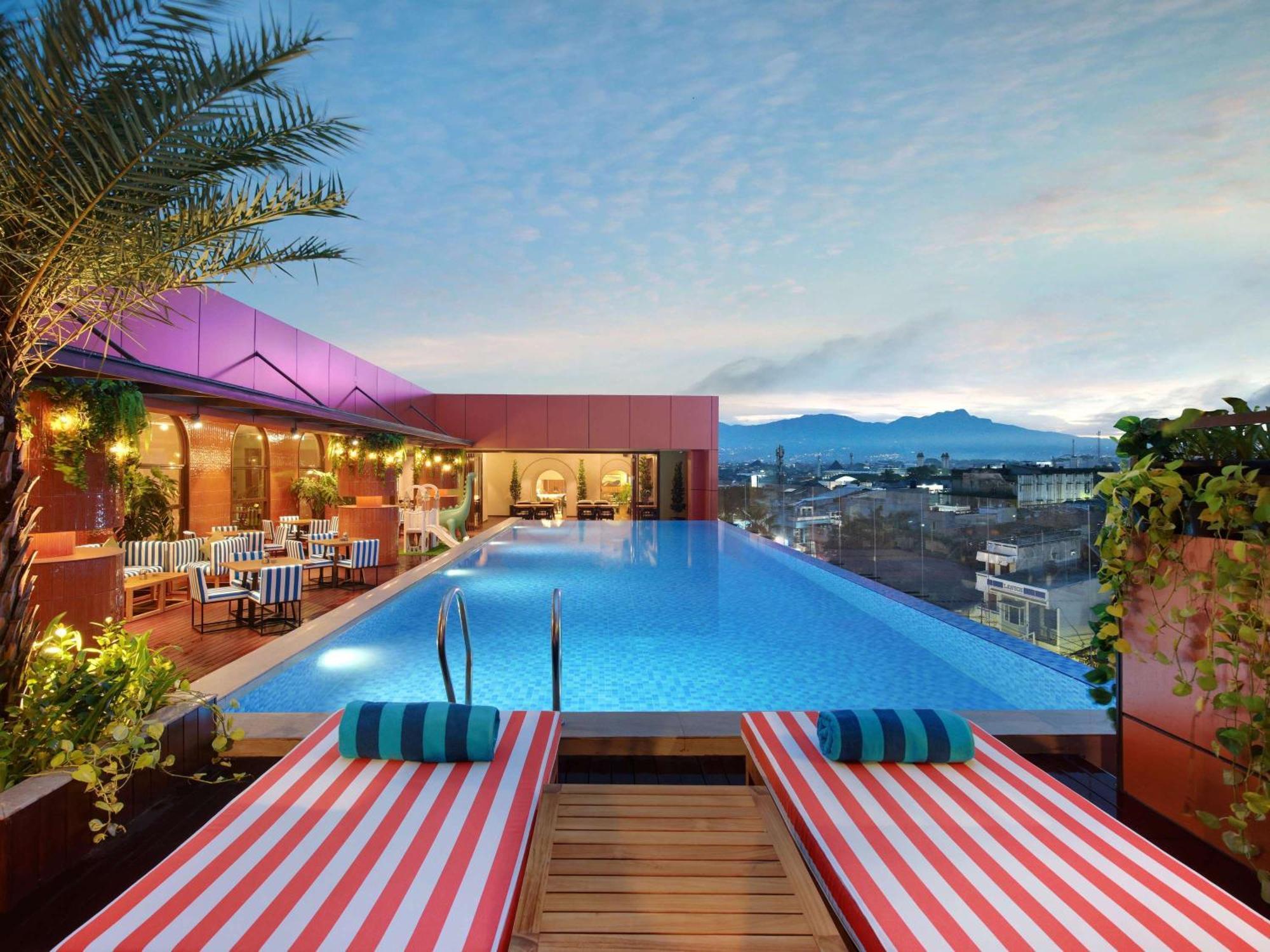 Mercure Garut City Center Екстериор снимка