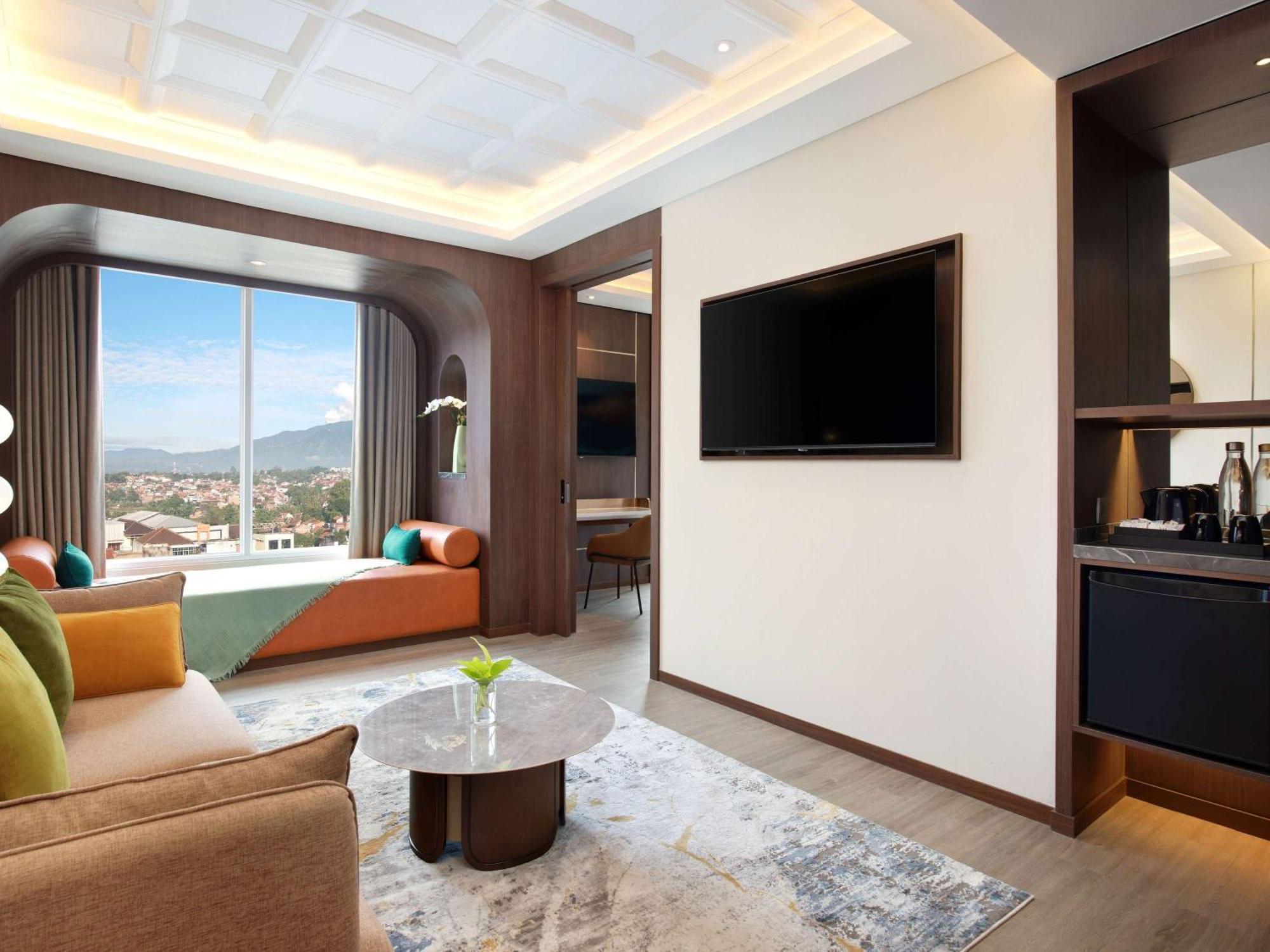 Mercure Garut City Center Екстериор снимка
