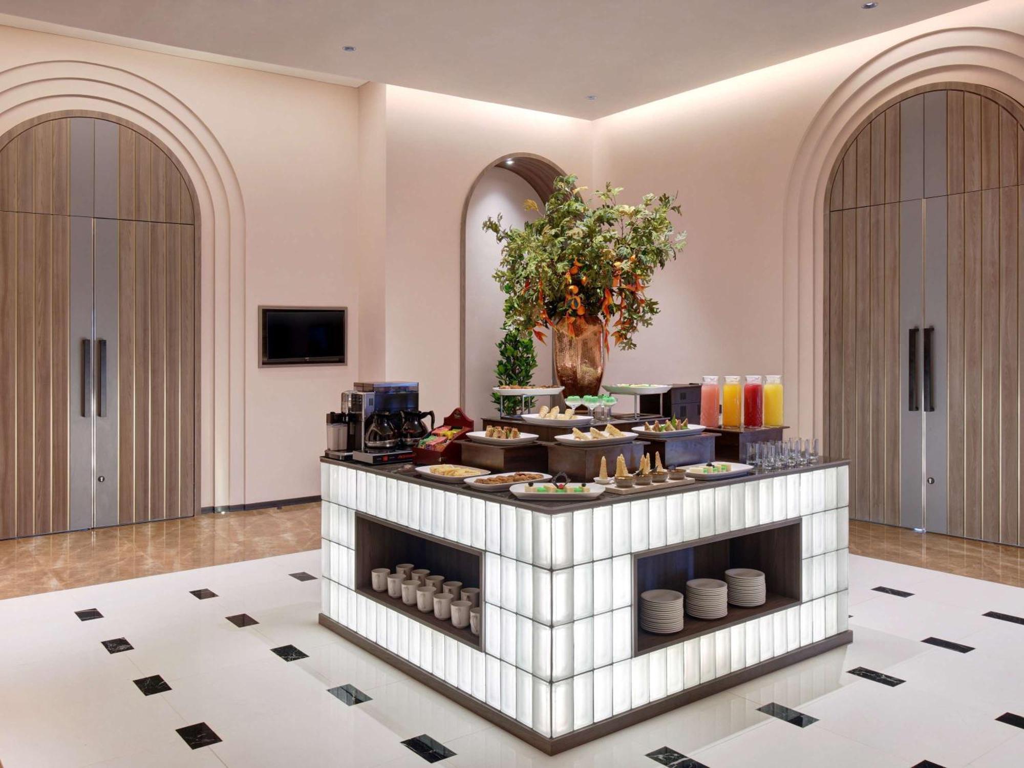 Mercure Garut City Center Екстериор снимка
